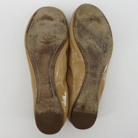 Tory Burch Women 7.5 M CAROLINE Beige Patent Leather Logo Ballet Flats Shoes - Picture 15 of 16